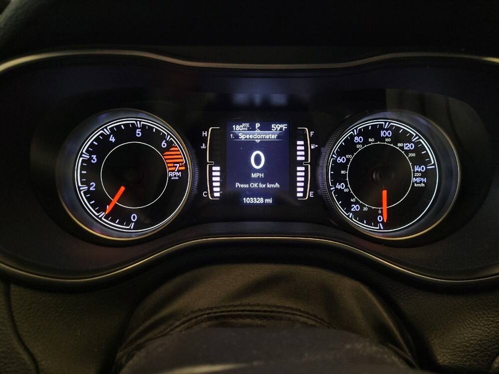 2019 Jeep Cherokee in Ocala, FL 34471 - 18132657 23