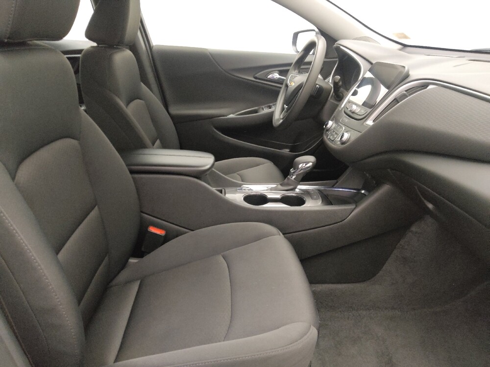 2025 Chevrolet Malibu in Pensacola, FL 32505 - 18132660 21