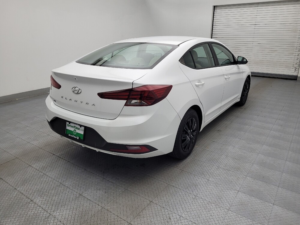2019 Hyundai Elantra in Greenville, SC 29607 - 18132671 9