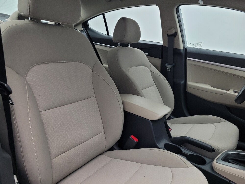 2019 Hyundai Elantra in Greenville, SC 29607 - 18132671 21