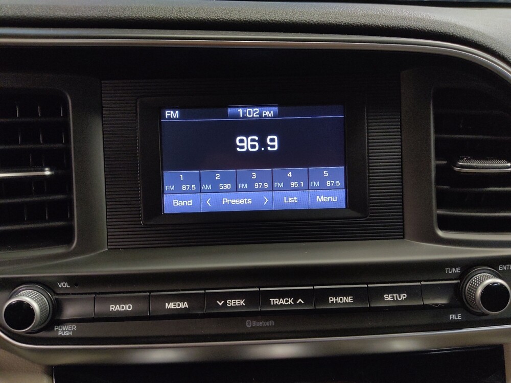 2019 Hyundai Elantra in Greenville, SC 29607 - 18132671 25