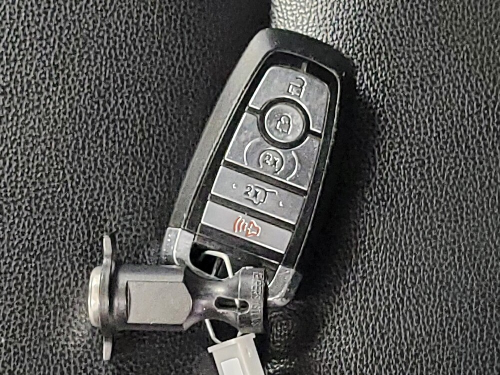 2020 Ford Explorer in Houston, TX 77034 - 18132689 32