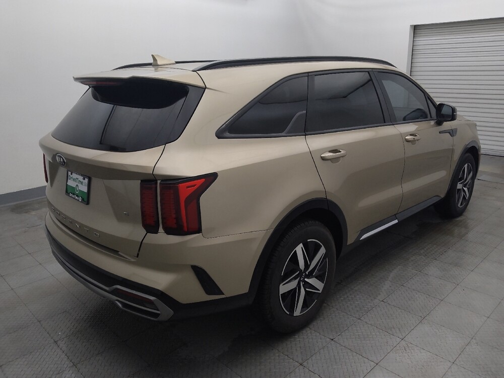 2021 Kia Sorento in Houston, TX 77034 - 18132692 9