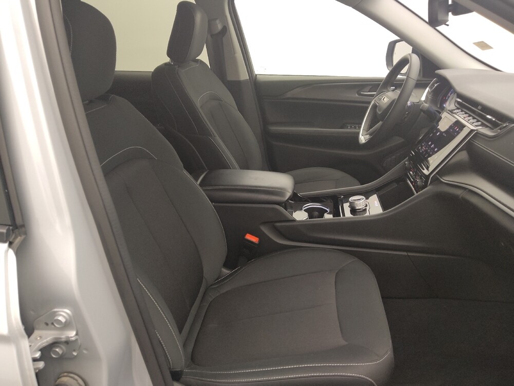 2023 Jeep Grand Cherokee in Houston, TX 77034 - 18132693 21