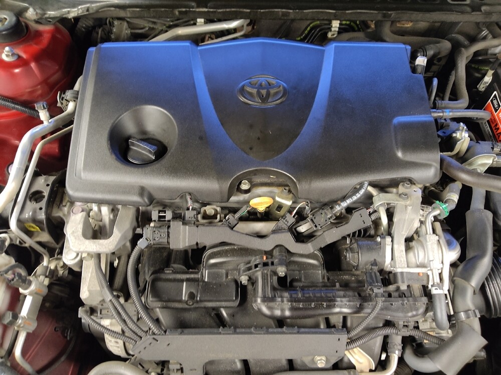 2018 Toyota Camry in Metairie, LA 70006 - 18132697 30