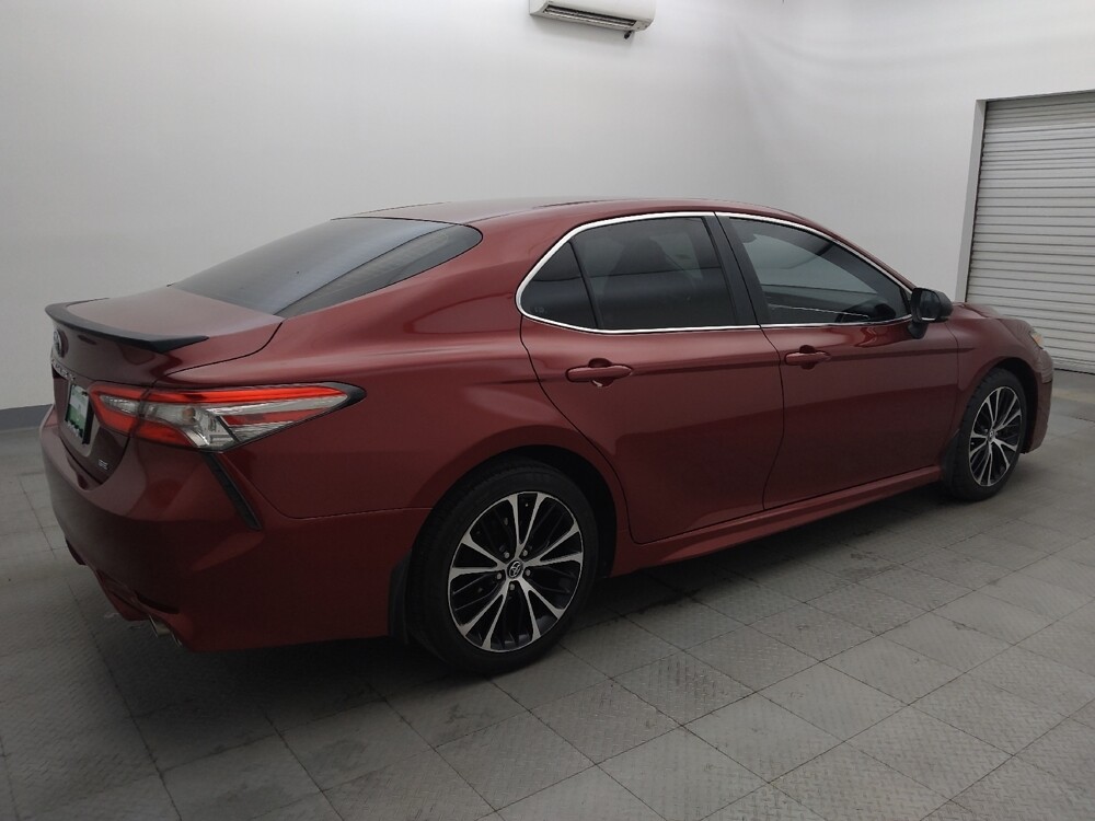 2018 Toyota Camry in Metairie, LA 70006 - 18132697 10