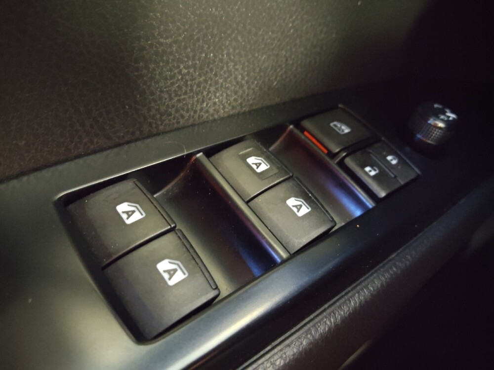 2018 Toyota Camry in Metairie, LA 70006 - 18132697 27