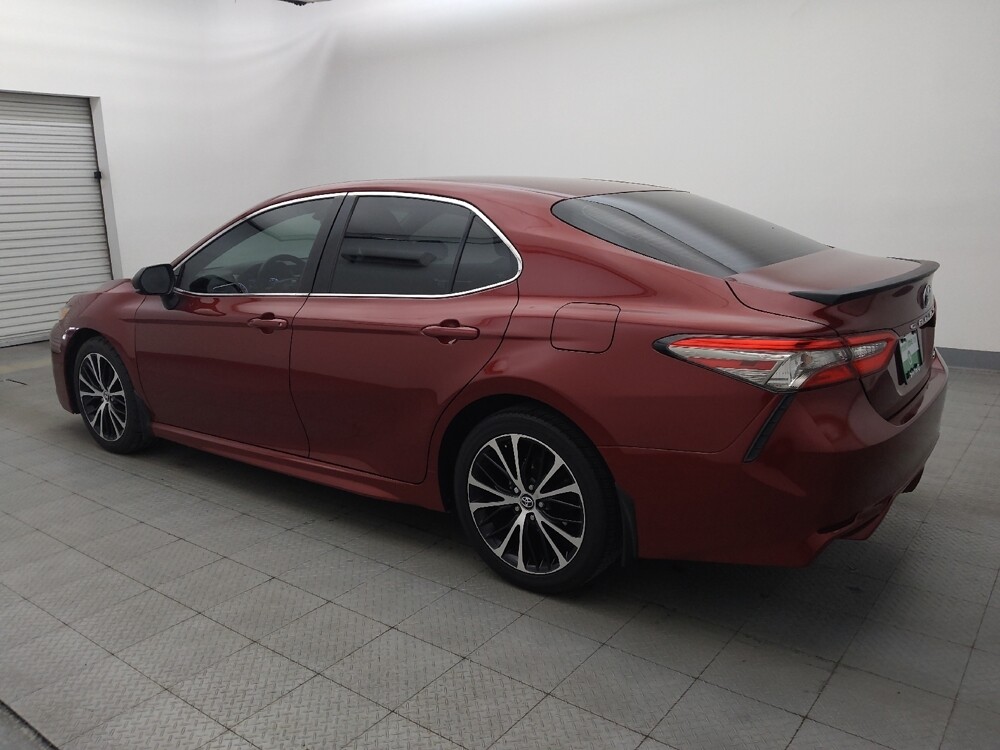 2018 Toyota Camry in Metairie, LA 70006 - 18132697 3