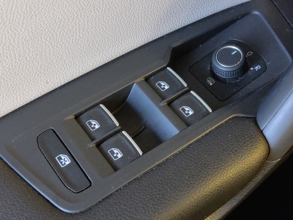 2021 Volkswagen Tiguan in Tyler, TX 75701 - 18132706 27