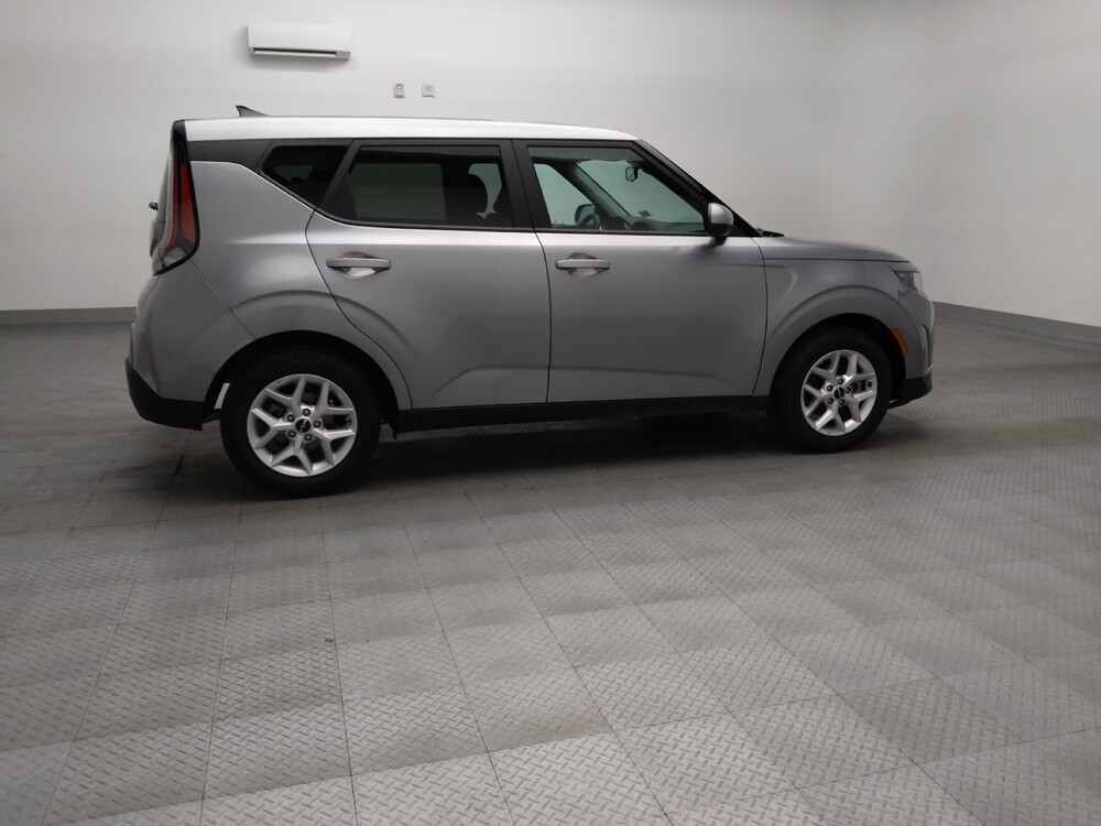 2025 Kia Soul in Arlington, TX 76011 - 18132707 10