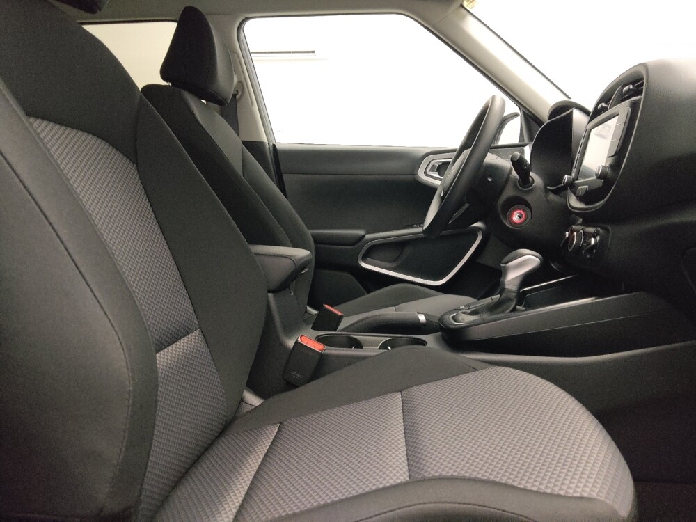 2025 Kia Soul in Arlington, TX 76011 - 18132707 21