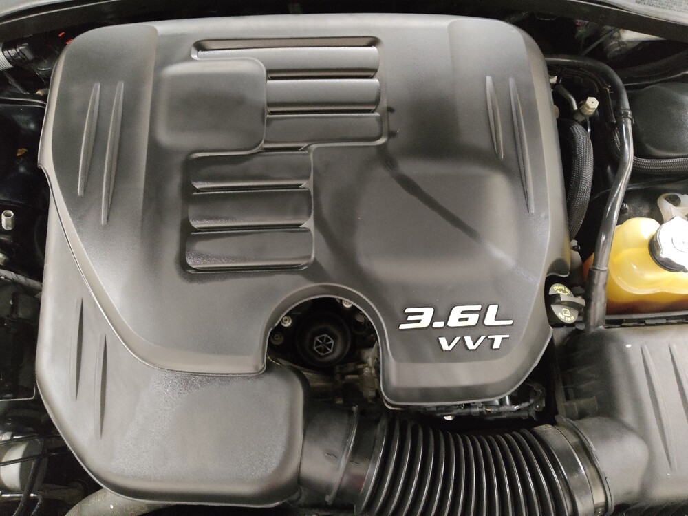 2017 Chrysler 300 in Fairfield, OH 45014 - 18132708 30