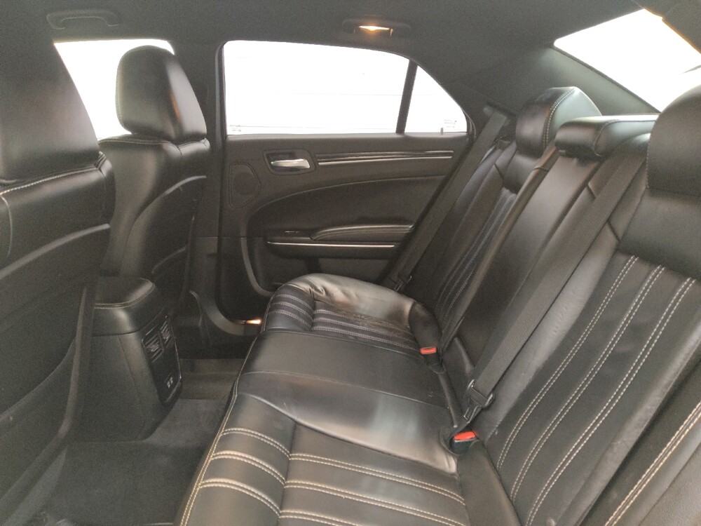 2017 Chrysler 300 in Fairfield, OH 45014 - 18132708 18