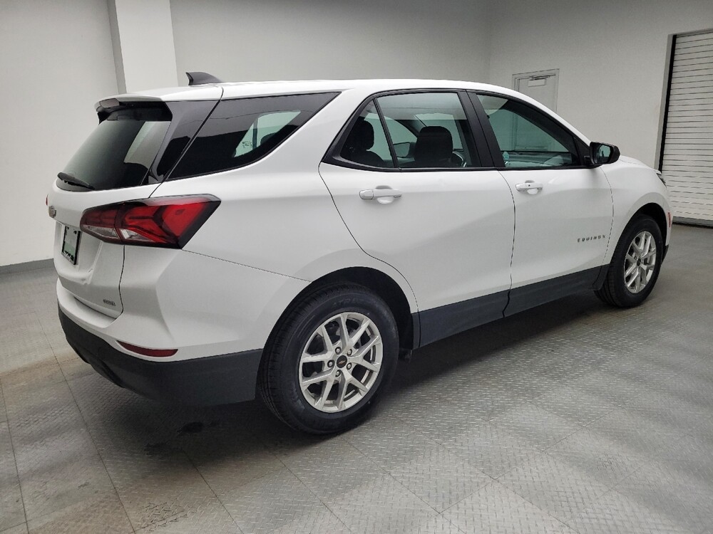 2022 Chevrolet Equinox in Taylor, MI 48180 - 18132715 10