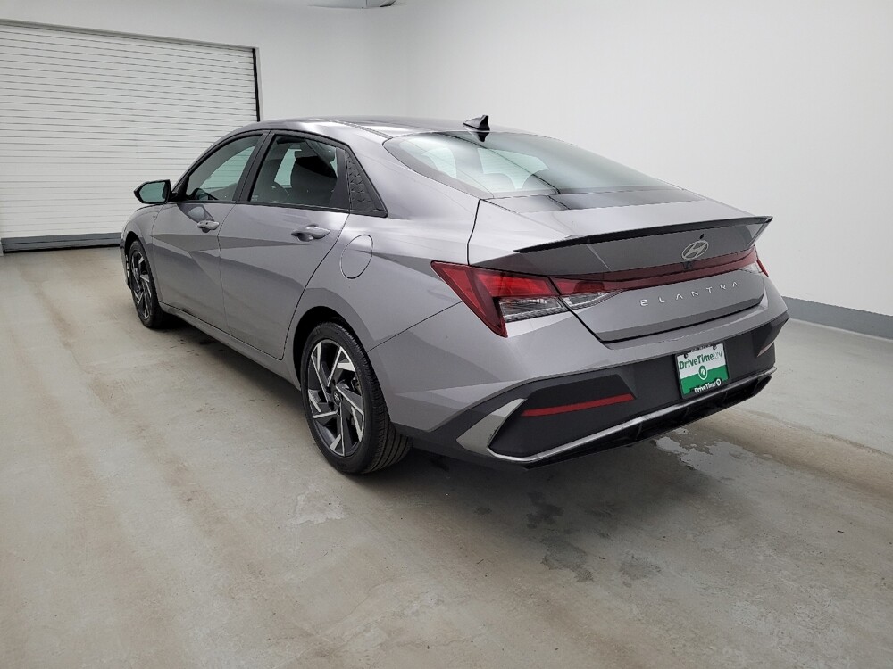 2025 Hyundai Elantra in Fairfield, OH 45014 - 18132716 5