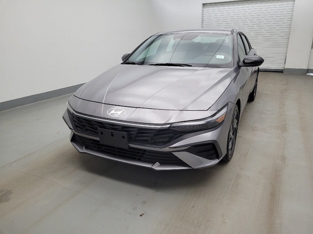 2025 Hyundai Elantra in Fairfield, OH 45014 - 18132716 15