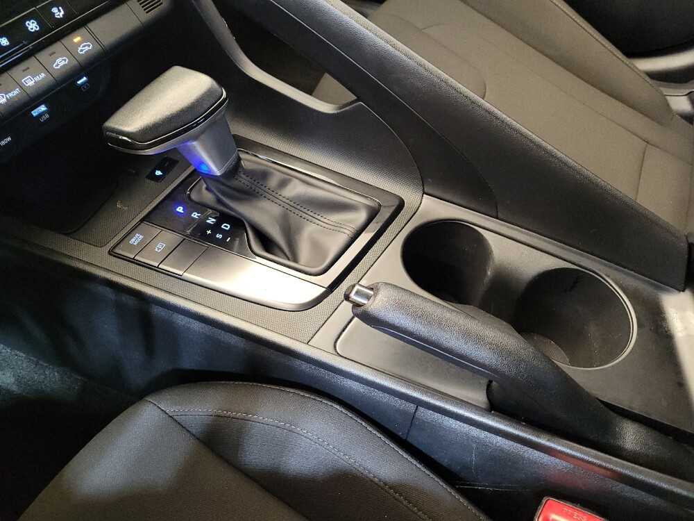 2025 Hyundai Elantra in Fairfield, OH 45014 - 18132716 26