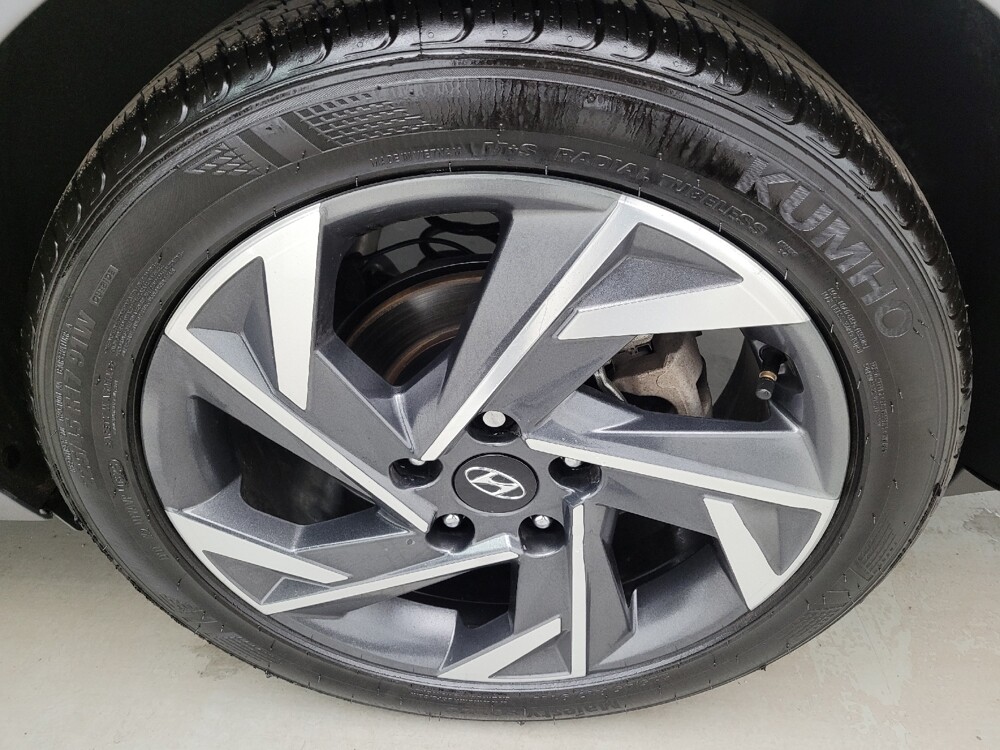 2025 Hyundai Elantra in Fairfield, OH 45014 - 18132716 31