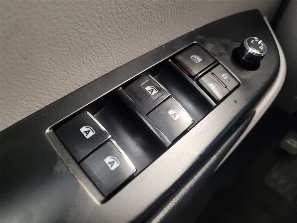 2018 Toyota Highlander in Lexington, KY 40509 - 18132718 27