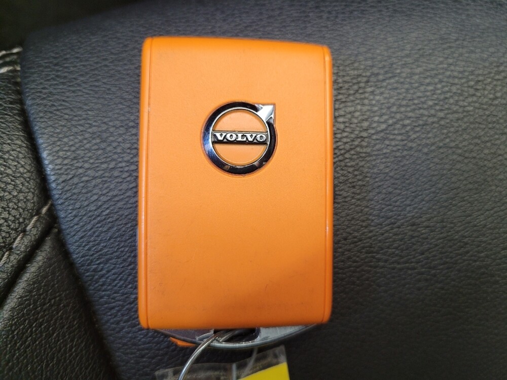 2024 Volvo XC40 in Lexington, KY 40509 - 18132721 32