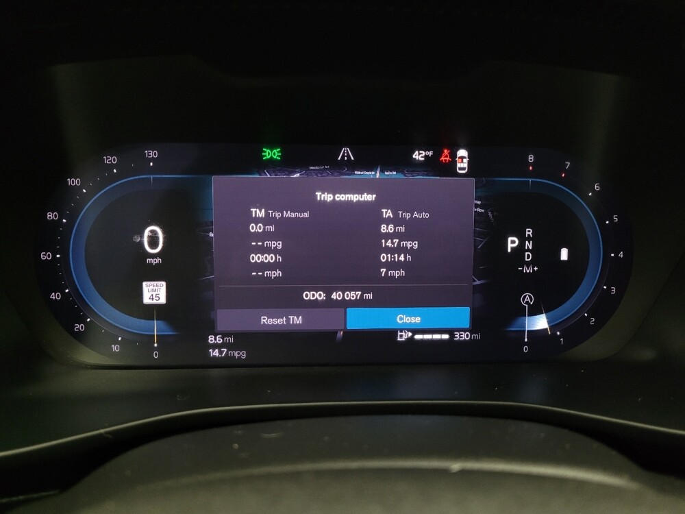 2024 Volvo XC40 in Lexington, KY 40509 - 18132721 23