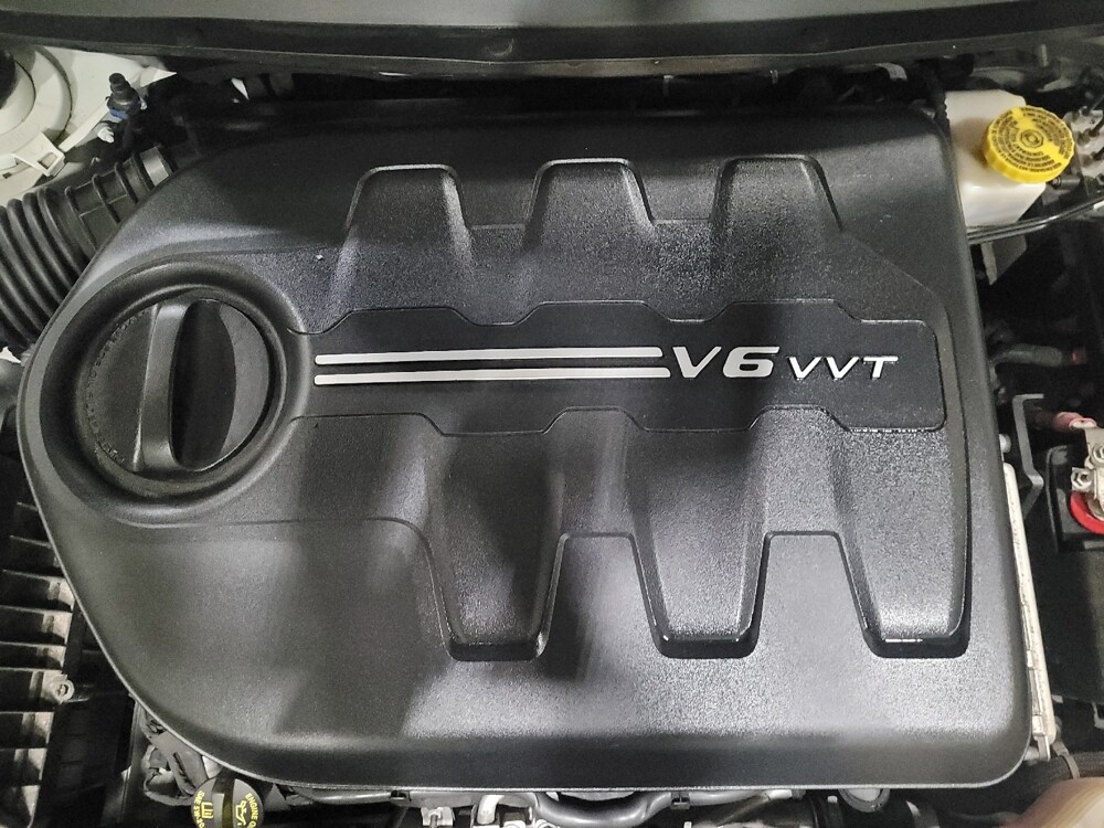 2019 Jeep Cherokee in Newport News, VA 23601 - 18132732 30