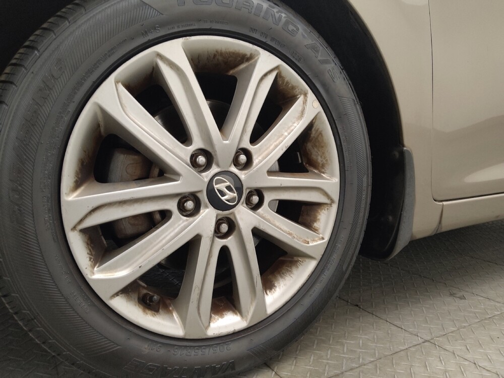 2016 Hyundai Elantra in Jacksonville, FL 32210 - 18132743 31