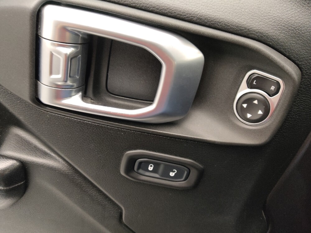 2020 Jeep Wrangler in Wichita, KS 67207 - 18132746 27