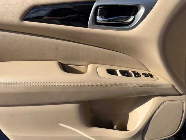 2018 Nissan Pathfinder in Baltimore, MD 21225 - 18132749 37