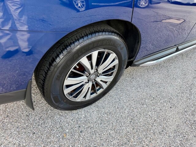 2018 Nissan Pathfinder in Baltimore, MD 21225 - 18132749 8