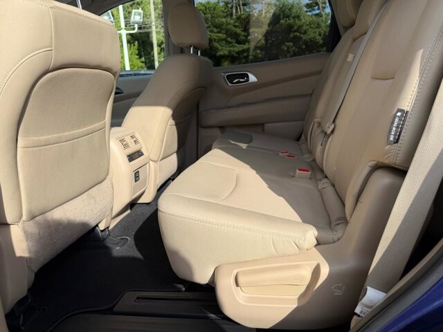 2018 Nissan Pathfinder in Baltimore, MD 21225 - 18132749 30