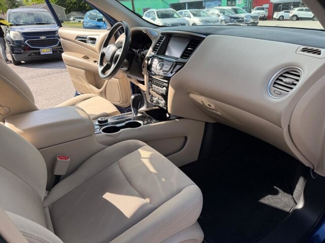 2018 Nissan Pathfinder in Baltimore, MD 21225 - 18132749 20