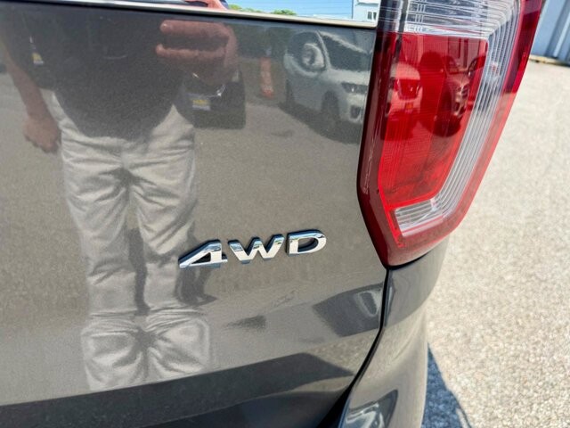 2017 Ford Explorer in Baltimore, MD 21225 - 18132750 7