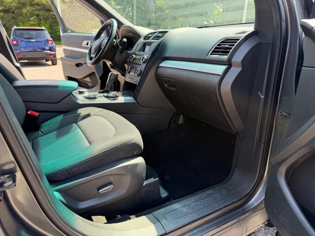 2017 Ford Explorer in Baltimore, MD 21225 - 18132750 12