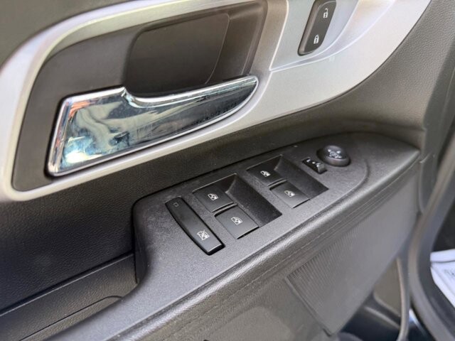 2017 Chevrolet Equinox in Baltimore, MD 21225 - 18132751 32