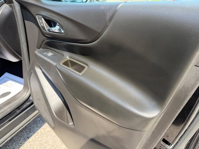 2018 Chevrolet Equinox in Baltimore, MD 21225 - 18132754 17