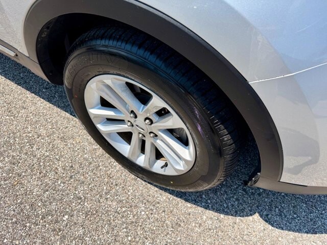 2017 Ford Explorer in Baltimore, MD 21225 - 18132755 11