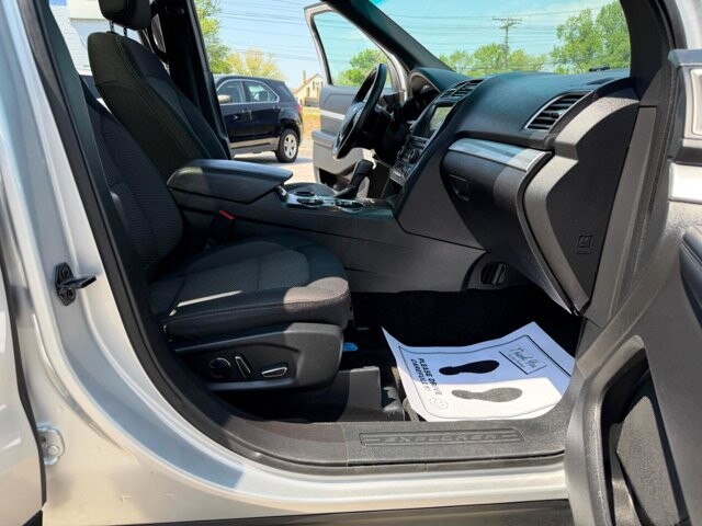 2017 Ford Explorer in Baltimore, MD 21225 - 18132755 14
