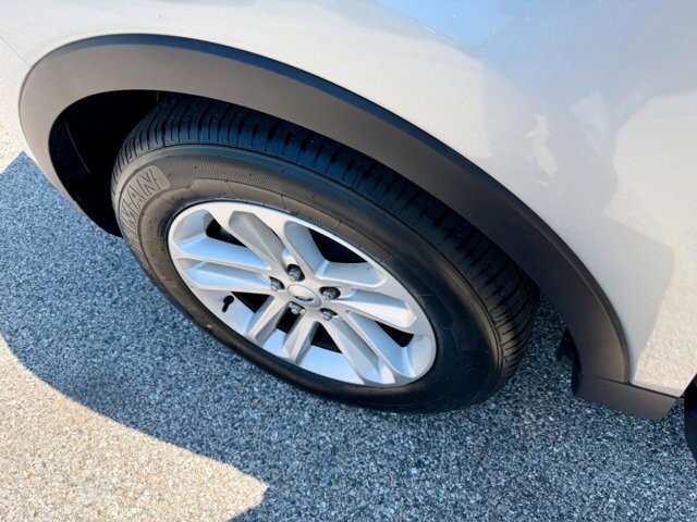 2017 Ford Explorer in Baltimore, MD 21225 - 18132755 10