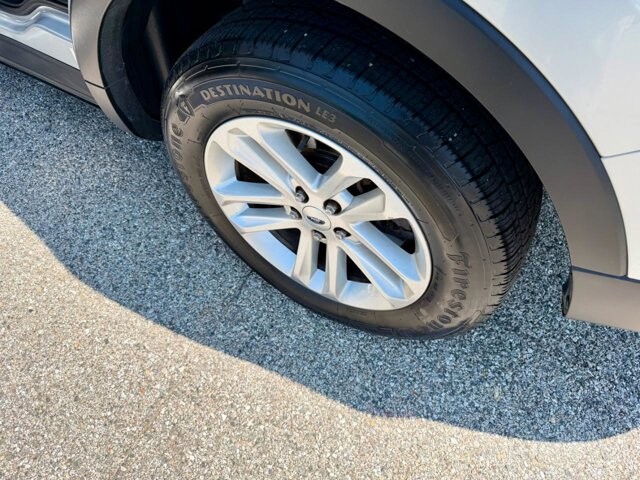 2017 Ford Explorer in Baltimore, MD 21225 - 18132755 9