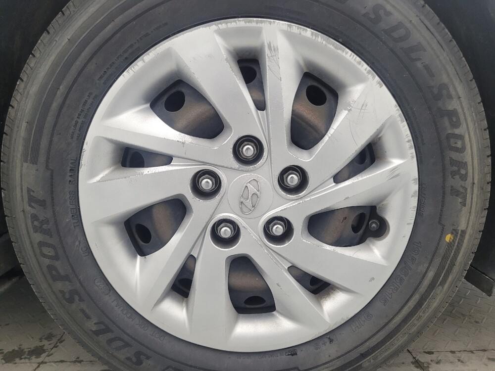 2020 Hyundai Elantra in Charleston, SC 29414 - 18132760 31