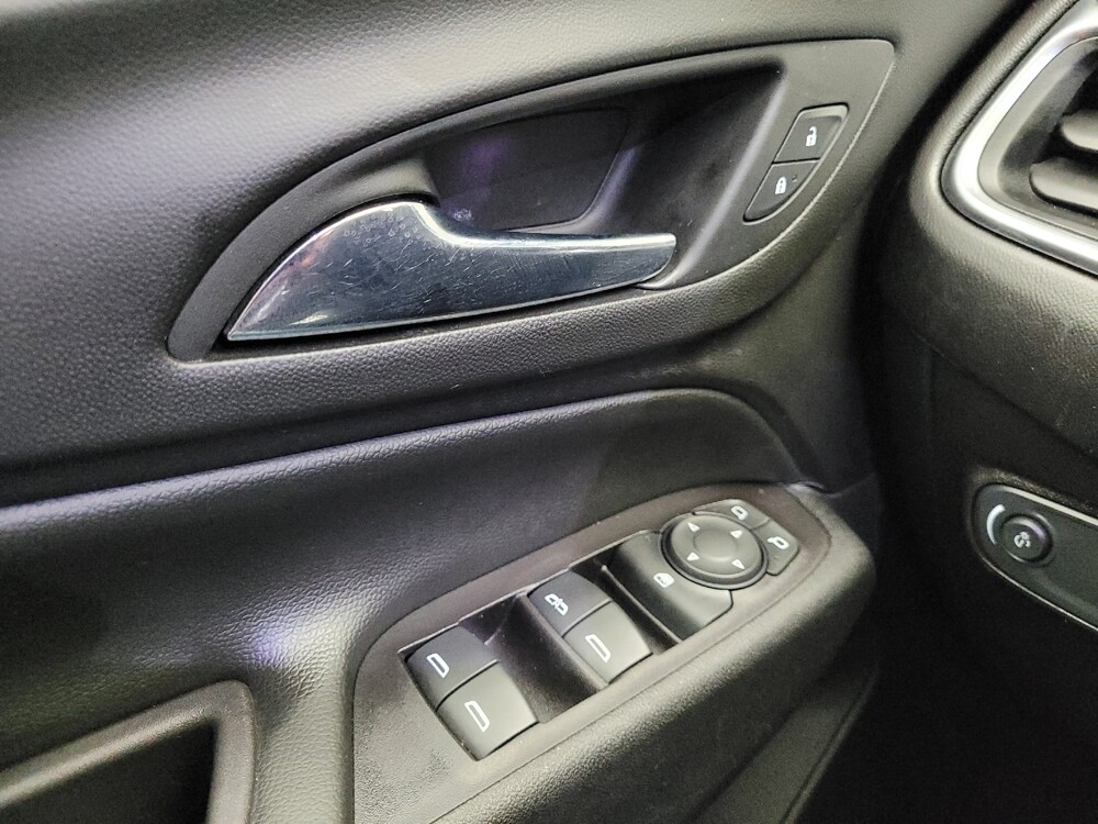 2020 Chevrolet Equinox in Eastpointe, MI 48021 - 18132771 27