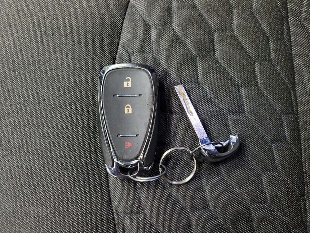 2020 Chevrolet Equinox in Eastpointe, MI 48021 - 18132771 32