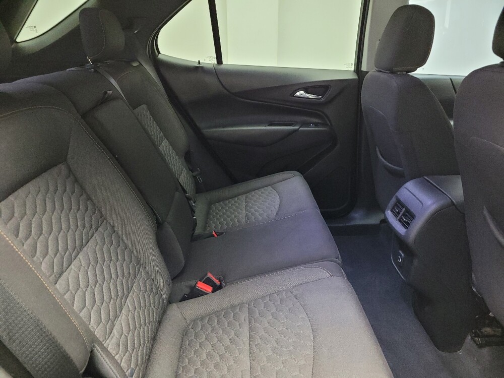 2019 Chevrolet Equinox in Eastpointe, MI 48021 - 18132775 19