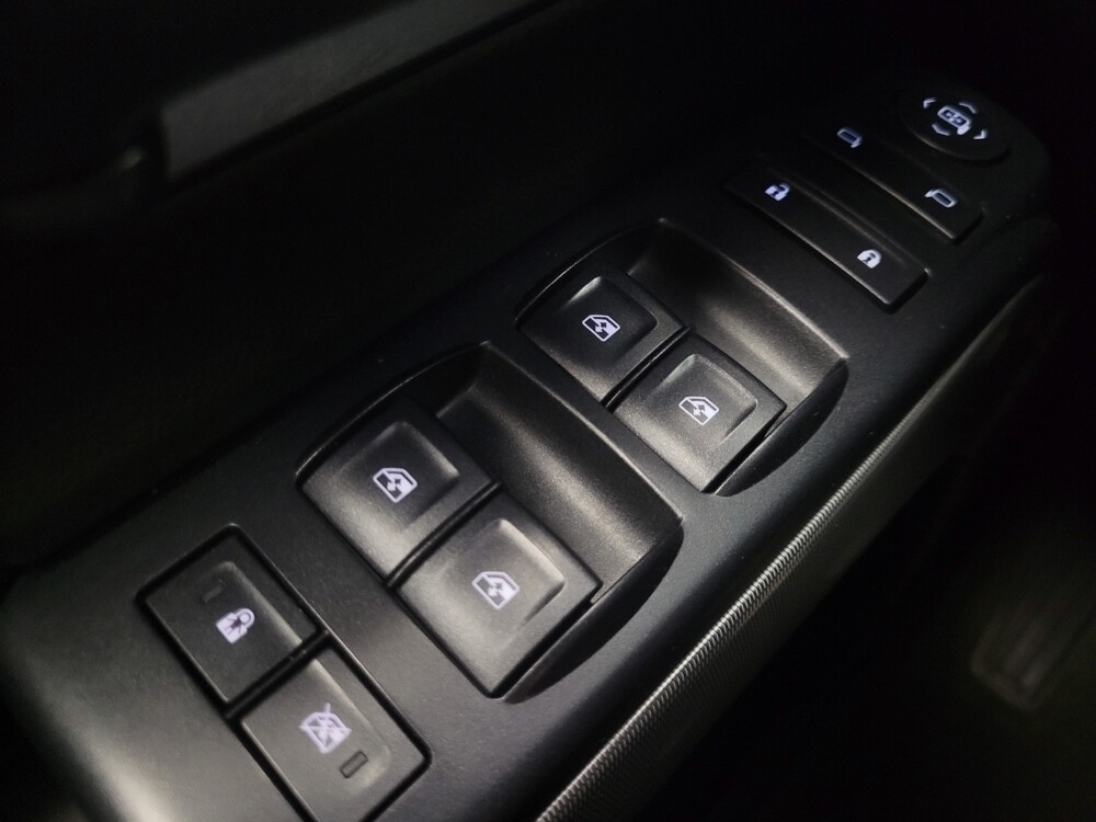 2016 Chevrolet Silverado 1500 in Indianapolis, IN 46222 - 18132777 27