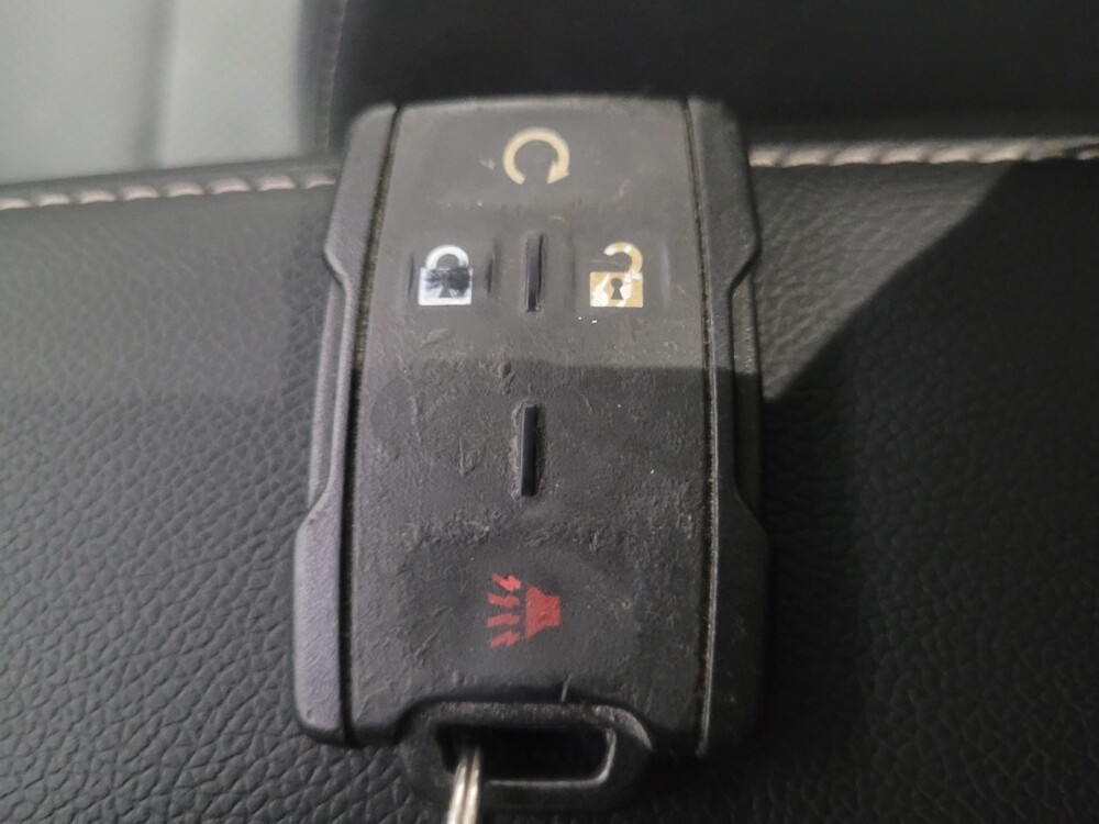 2016 Chevrolet Silverado 1500 in Indianapolis, IN 46222 - 18132777 32