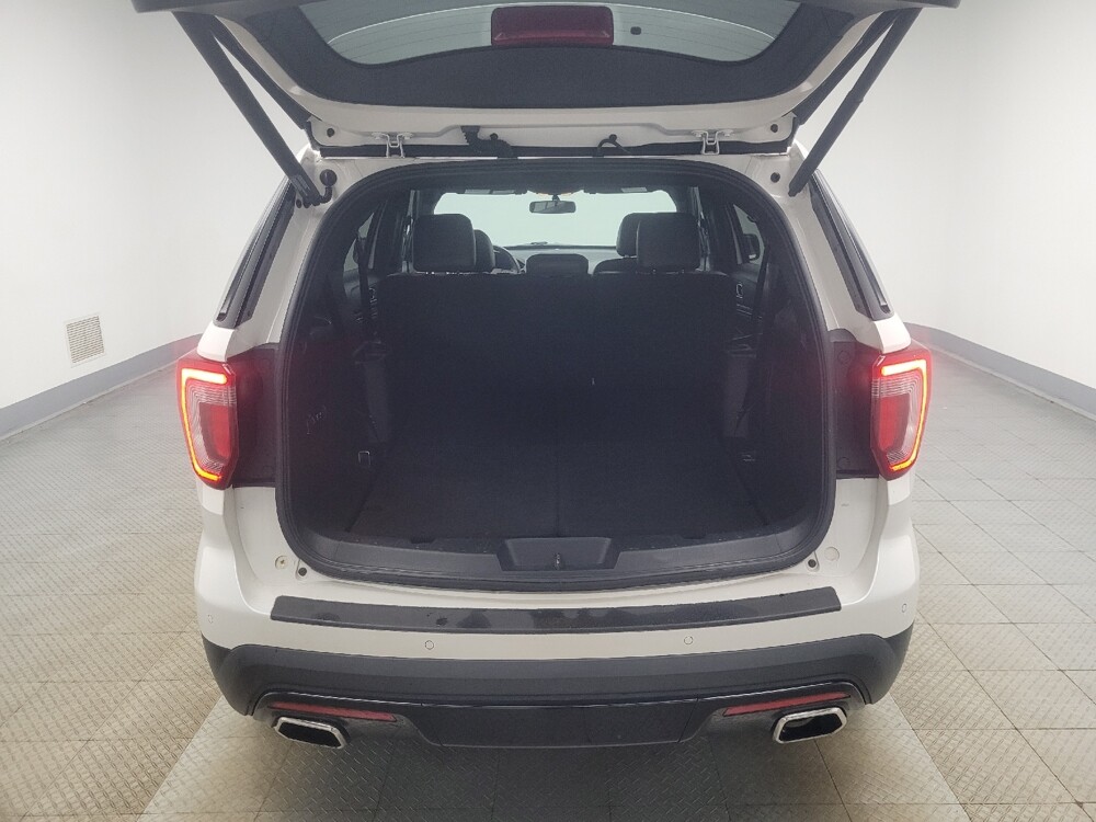 2017 Ford Explorer in Highland, IN 46322 - 18132778 29