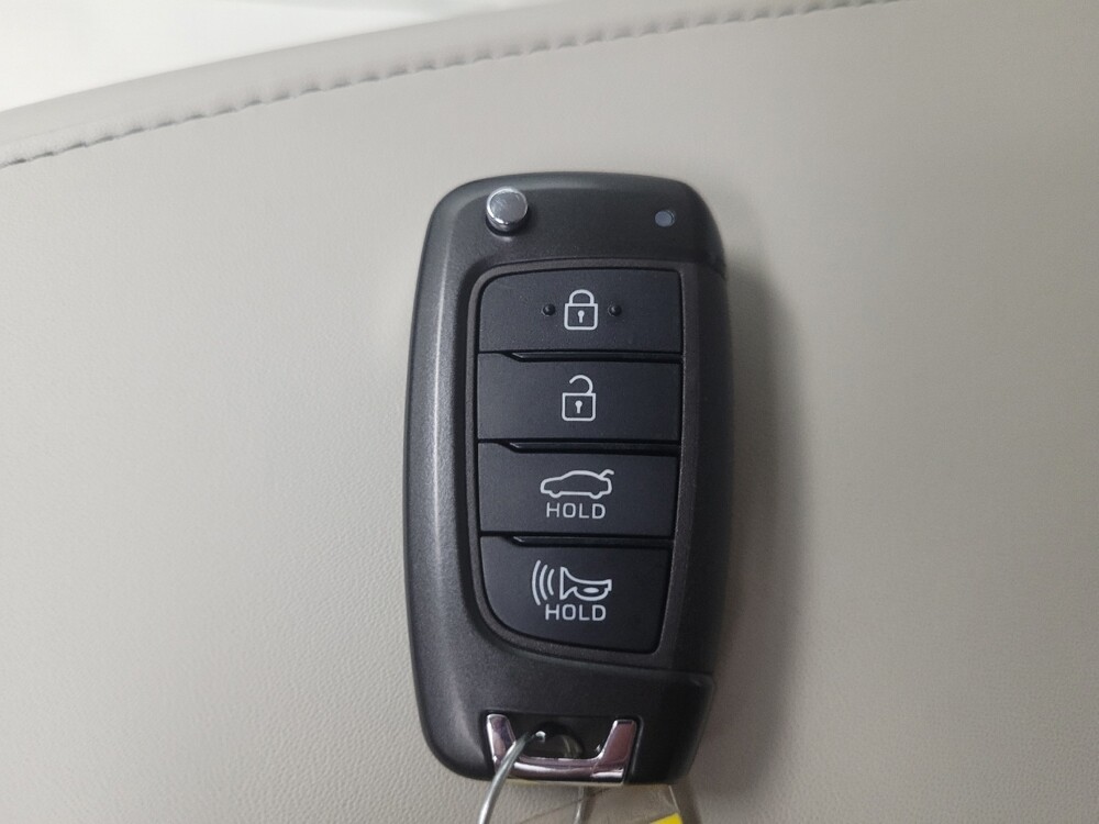 2023 Hyundai Sonata in Ft Wayne, IN 46805 - 18132780 32