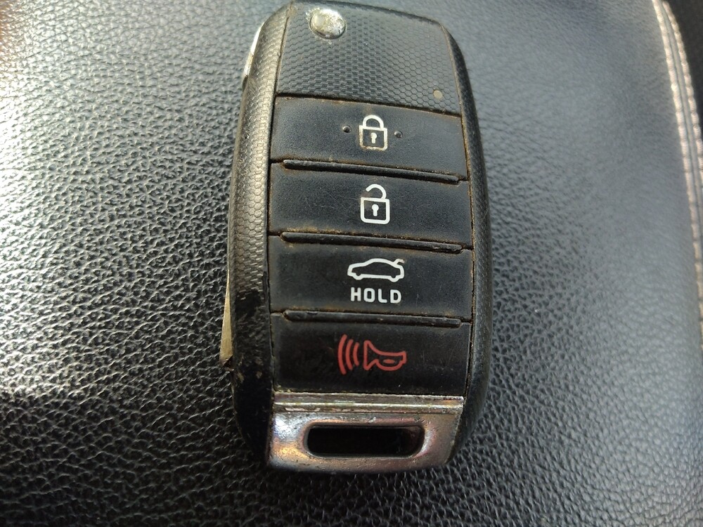 2019 Kia Optima in Greenville, SC 29607 - 18132782 32