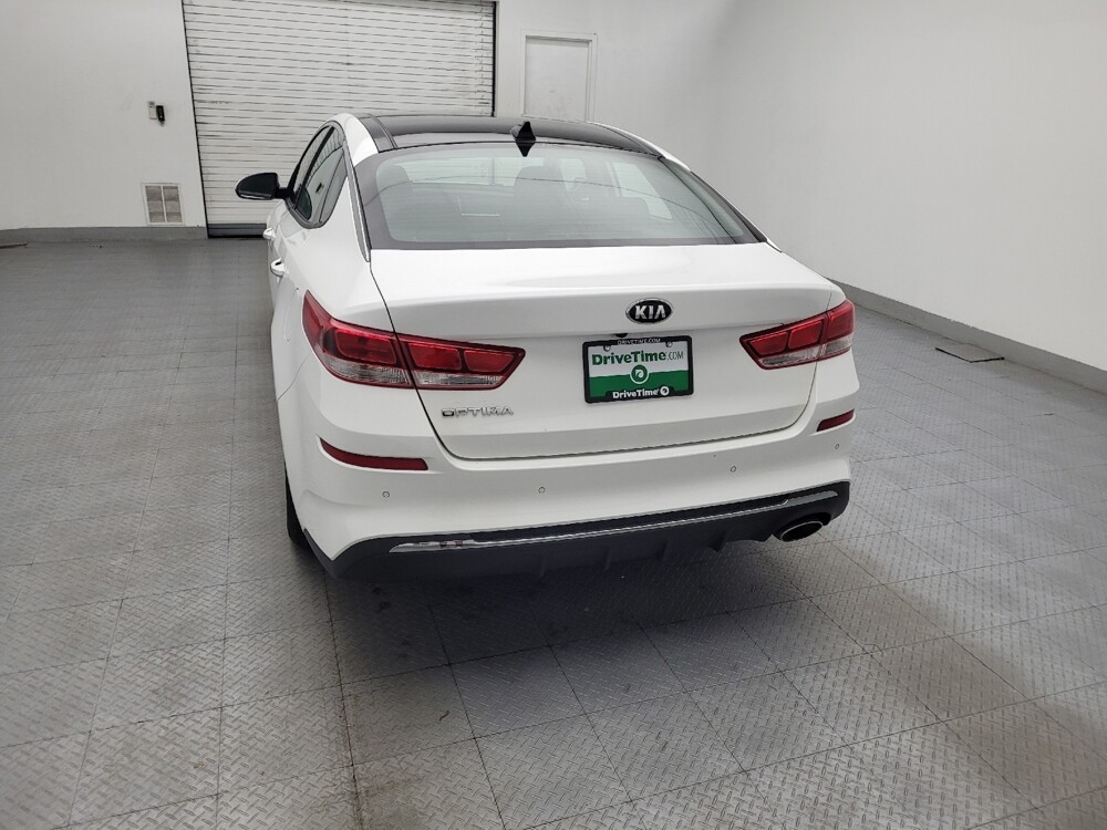 2019 Kia Optima in Greenville, SC 29607 - 18132782 6